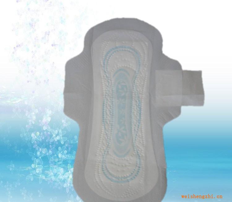 泉州衛(wèi)生巾加工廠家代理批發(fā)生產(chǎn)330mm棉柔衛(wèi)生巾OEM加工代理